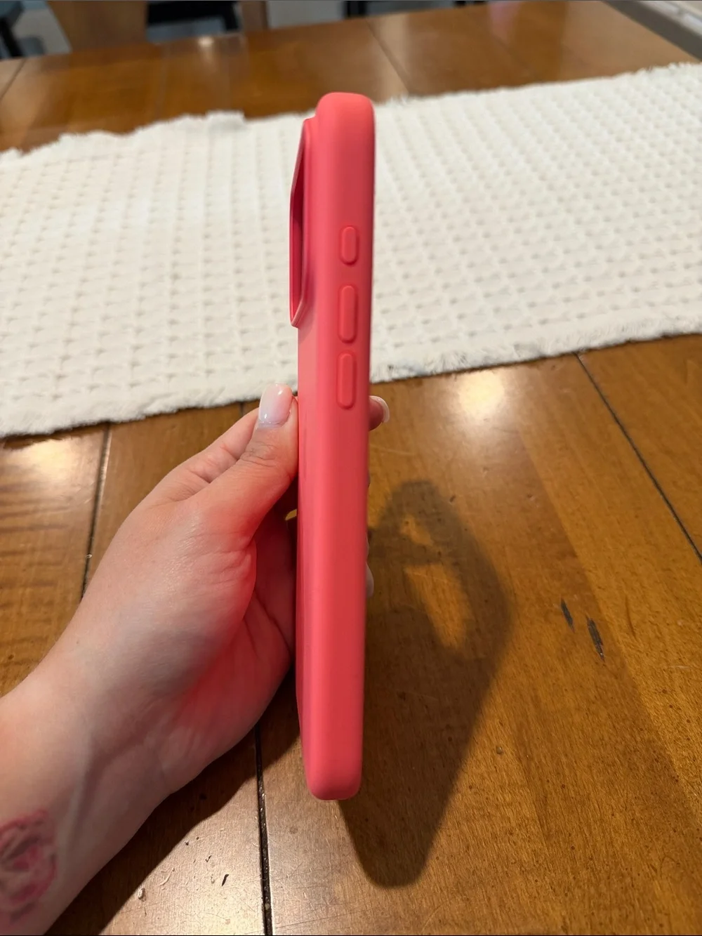 Apple Silicone iPhone Case Bright Guava
